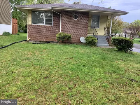 5517 Center Ave, Lanham, MD 20706