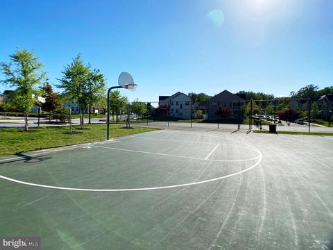 9401 Geaton Park Pl, Lanham, MD 20706 photo 25