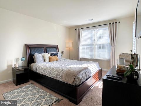 9401 Geaton Park Pl, Lanham, MD 20706 photo 14