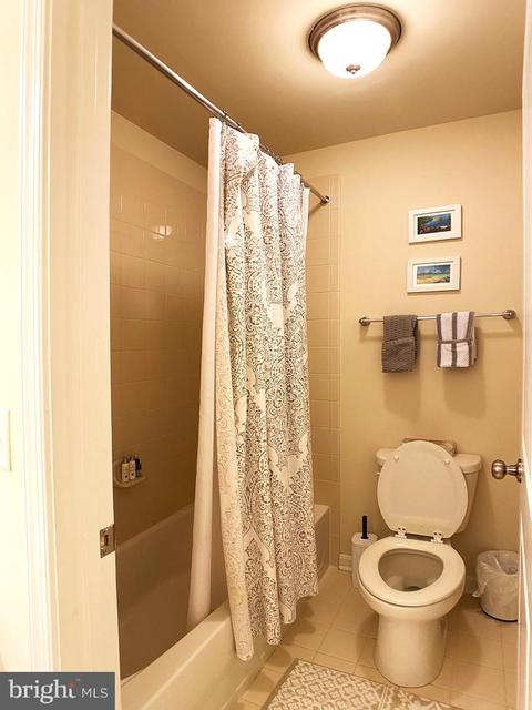 9401 Geaton Park Pl, Lanham, MD 20706 photo 12