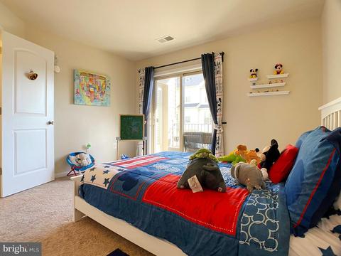 9401 Geaton Park Pl, Lanham, MD 20706 photo 19