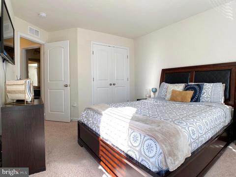 9401 Geaton Park Pl, Lanham, MD 20706 photo 15