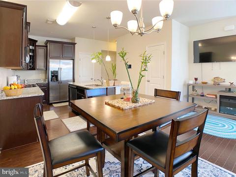 9401 Geaton Park Pl, Lanham, MD 20706 photo 6