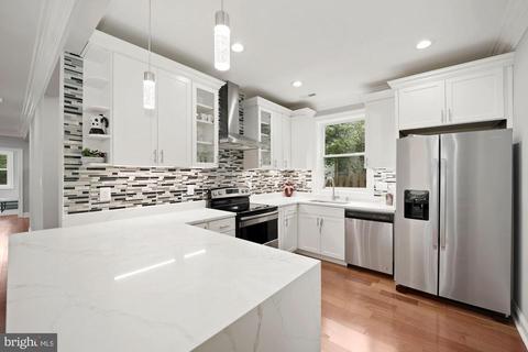 3108 Perry St, Mount Rainier, MD 20712 photo 1