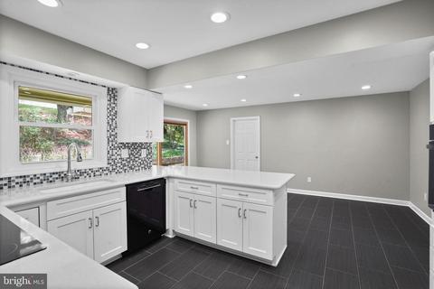8710 Oxwell Ln, Laurel, MD 20708 photo 6