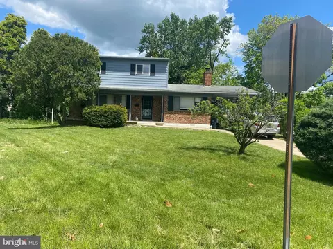9500 Mazzoni Ave, Lanham, MD 20706