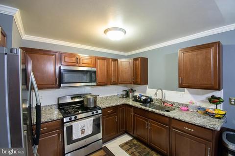 9413 Wyatt Dr, Lanham, MD 20706 photo 8