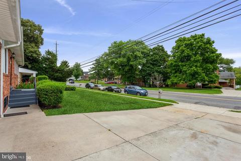 10413 Thrift Rd, Clinton, MD 20735 photo 2