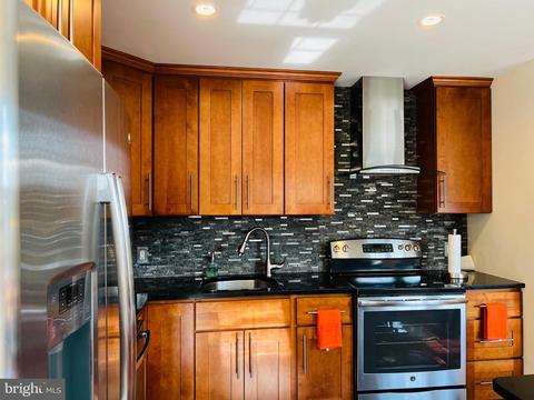 9112 Kinzer St, Lanham, MD 20706 photo 11