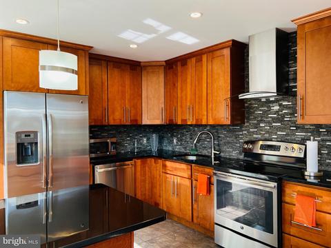 9112 Kinzer St, Lanham, MD 20706 photo 10