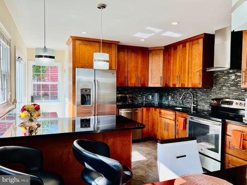 9112 Kinzer St, Lanham, MD 20706 photo 9