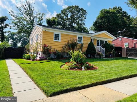 9112 Kinzer St, Lanham, MD 20706 photo 1