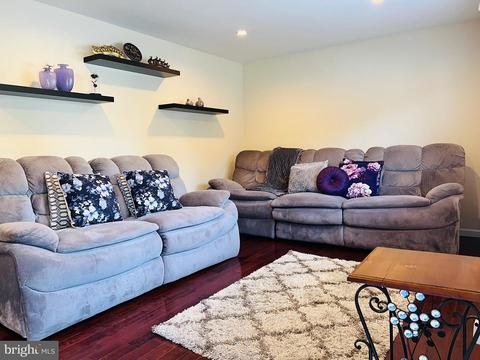 9112 Kinzer St, Lanham, MD 20706 photo 6
