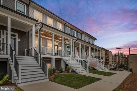 4030 Gallatin St, Hyattsville, MD 20781