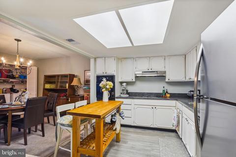 12744 Millstream Dr, Bowie, MD 20715 photo 5