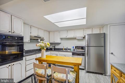 12744 Millstream Dr, Bowie, MD 20715 photo 6