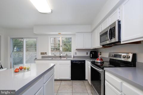8807 Bovelder Dr, Laurel, MD 20708 photo 19
