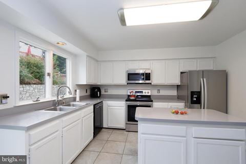 8807 Bovelder Dr, Laurel, MD 20708 photo 18