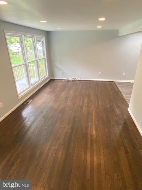 9919 Park St, Lanham, MD 20706 photo 6