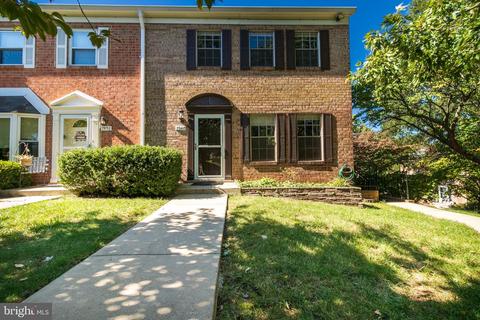 7948 Lakecrest Dr, Greenbelt, MD 20770
