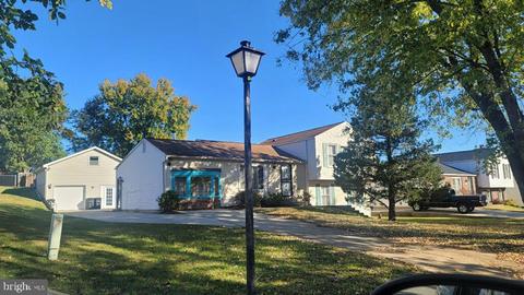 817 Avis Dr, Marlboro, MD 20774