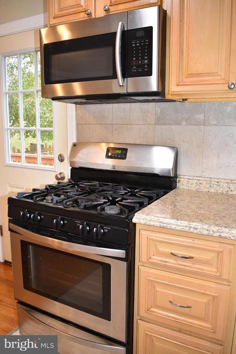 4209 Rainier Ave, Mount Rainier, MD 20712 photo 9