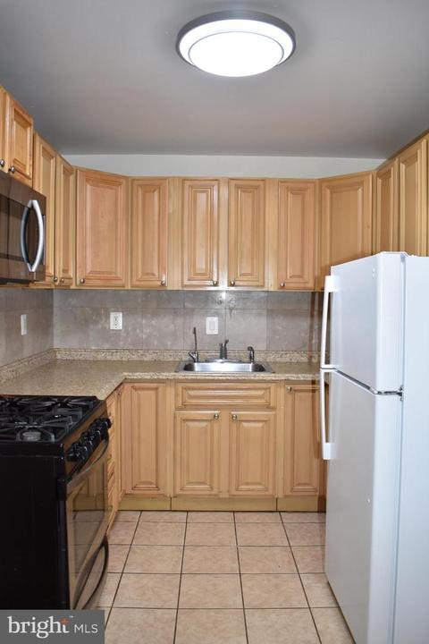 4209 Rainier Ave, Mount Rainier, MD 20712 photo 10