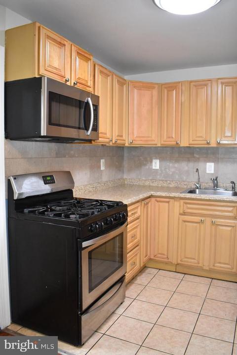 4209 Rainier Ave, Mount Rainier, MD 20712 photo 11