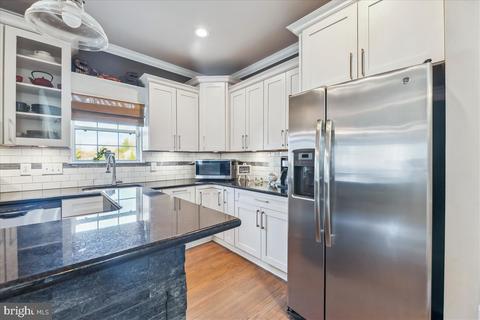 9904 Stall Ave, Lanham, MD 20706 photo 18