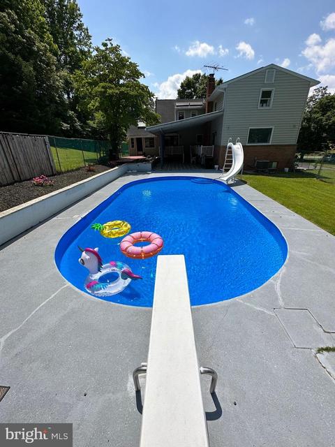 14607 Dunbarton Dr, Upper Marlboro, MD 20772