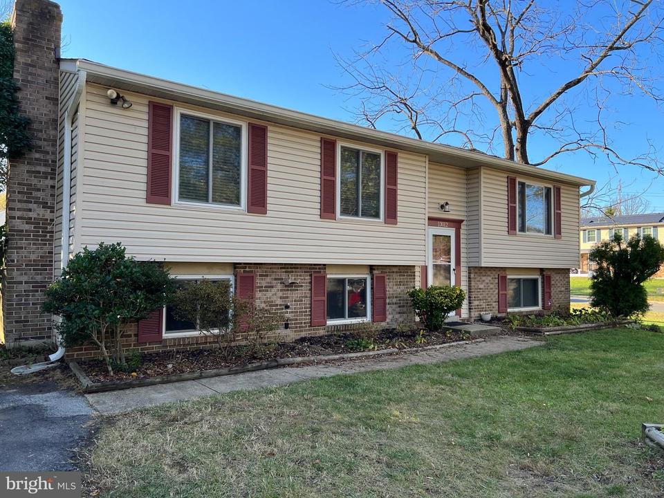  13012 Old Chapel Rd, Bowie, MD 20720 photo 2