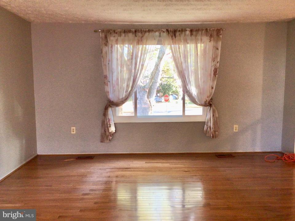  13012 Old Chapel Rd, Bowie, MD 20720 photo 8