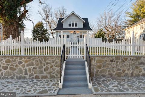3710 Parkwood St, Brentwood, MD 20722