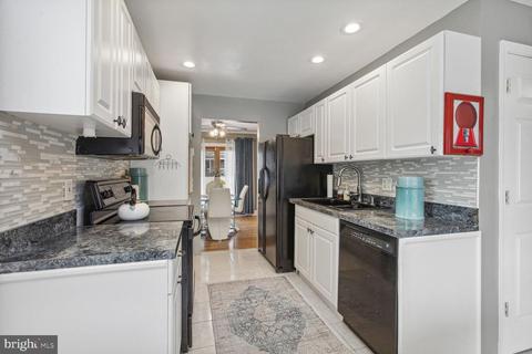 8910 91st Pl, Lanham, MD 20706 photo 8