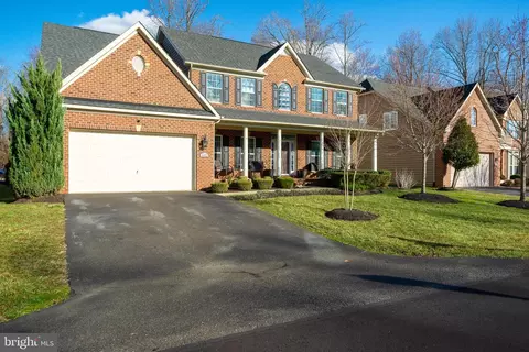402 Bloomfield Ln, Upper Marlboro, MD 20774
