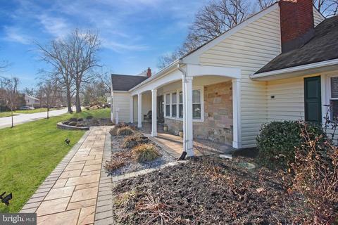 12506 Cedarbrook Ln, Laurel, MD 20708 photo 3