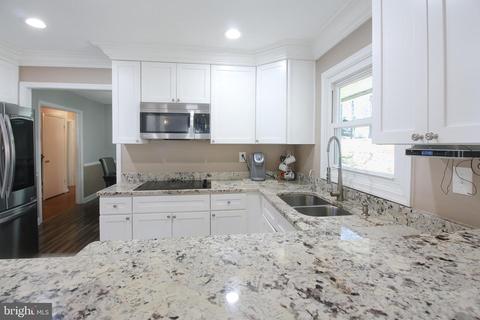 12506 Cedarbrook Ln, Laurel, MD 20708 photo 13