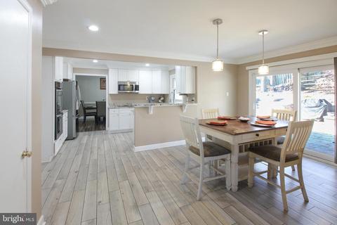 12506 Cedarbrook Ln, Laurel, MD 20708 photo 9
