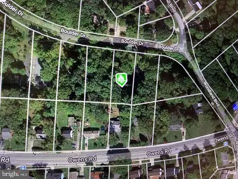 5121 Boulder Dr, Oxon Hill, MD 20745
