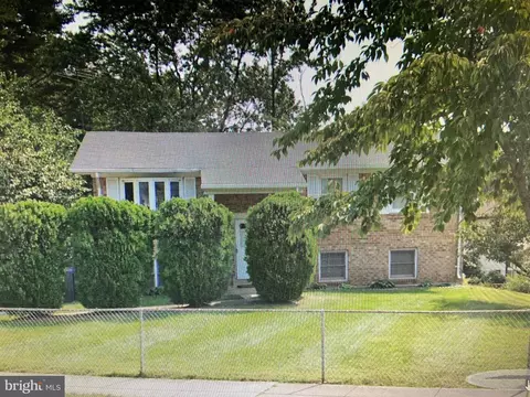 9201 Utica Pl, Springdale, MD 20774