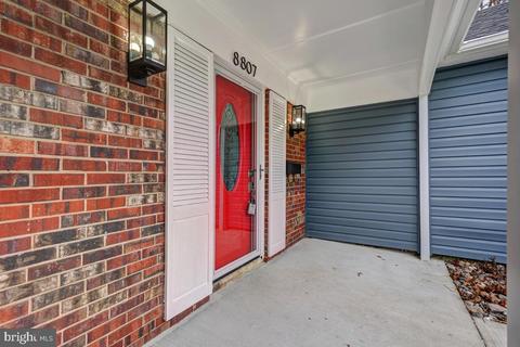 8807 Gramercy Ln, Laurel, MD 20708 photo 2