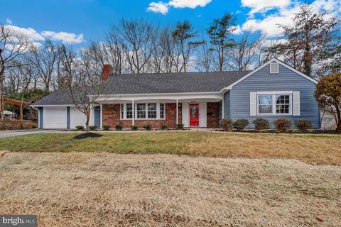 8807 Gramercy Ln, Laurel, MD 20708 photo 1
