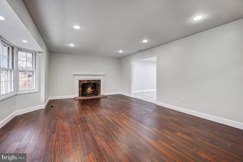8807 Gramercy Ln, Laurel, MD 20708 photo 6