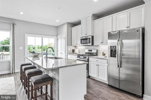 2703 Chelsea Willows Way #6004 B, Hyattsville, MD 20782