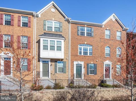 2407 Marsh Pt, Hyattsville, MD 20782