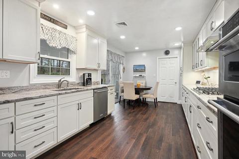 8761 Oxwell Ln, Laurel, MD 20708 photo 5