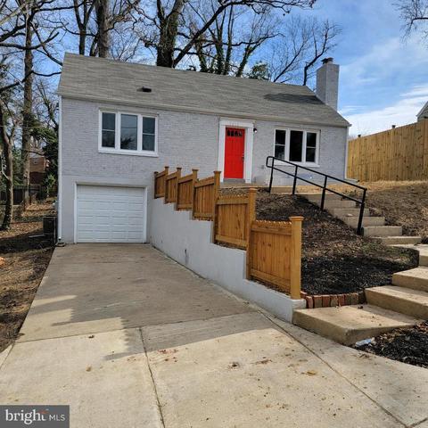 5612 Shawnee Dr, Oxon Hill, MD 20745