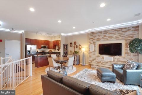 155 Potomac Psge #PH17, Oxon Hill, MD 20745