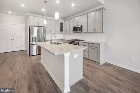 12114 American Chestnut Rd, Bowie, MD 20720