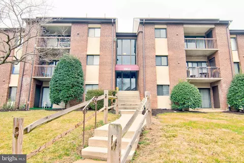 15613 Dorset Rd #104, Laurel, MD 20707